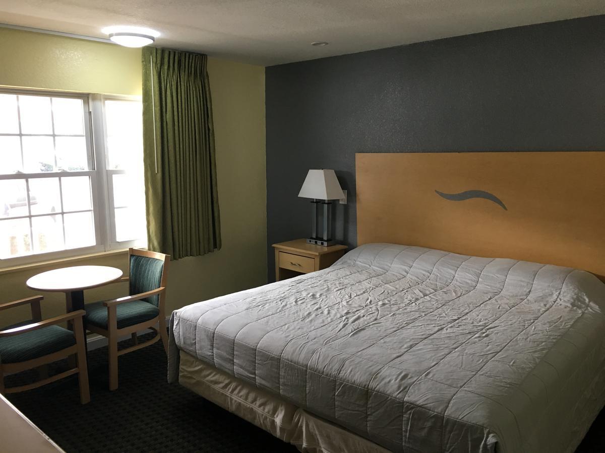 Chisholm'S Motor Inn Согас Экстерьер фото