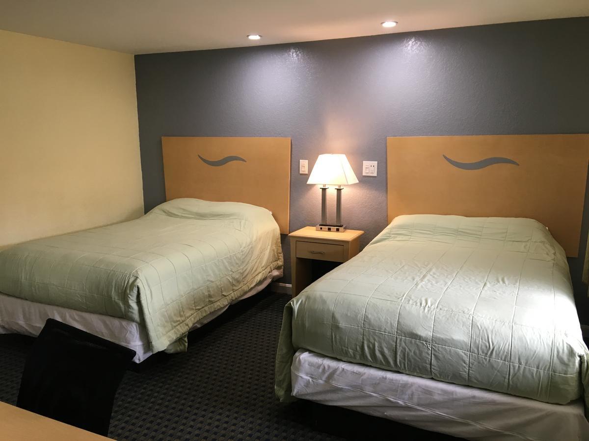 Chisholm'S Motor Inn Согас Экстерьер фото