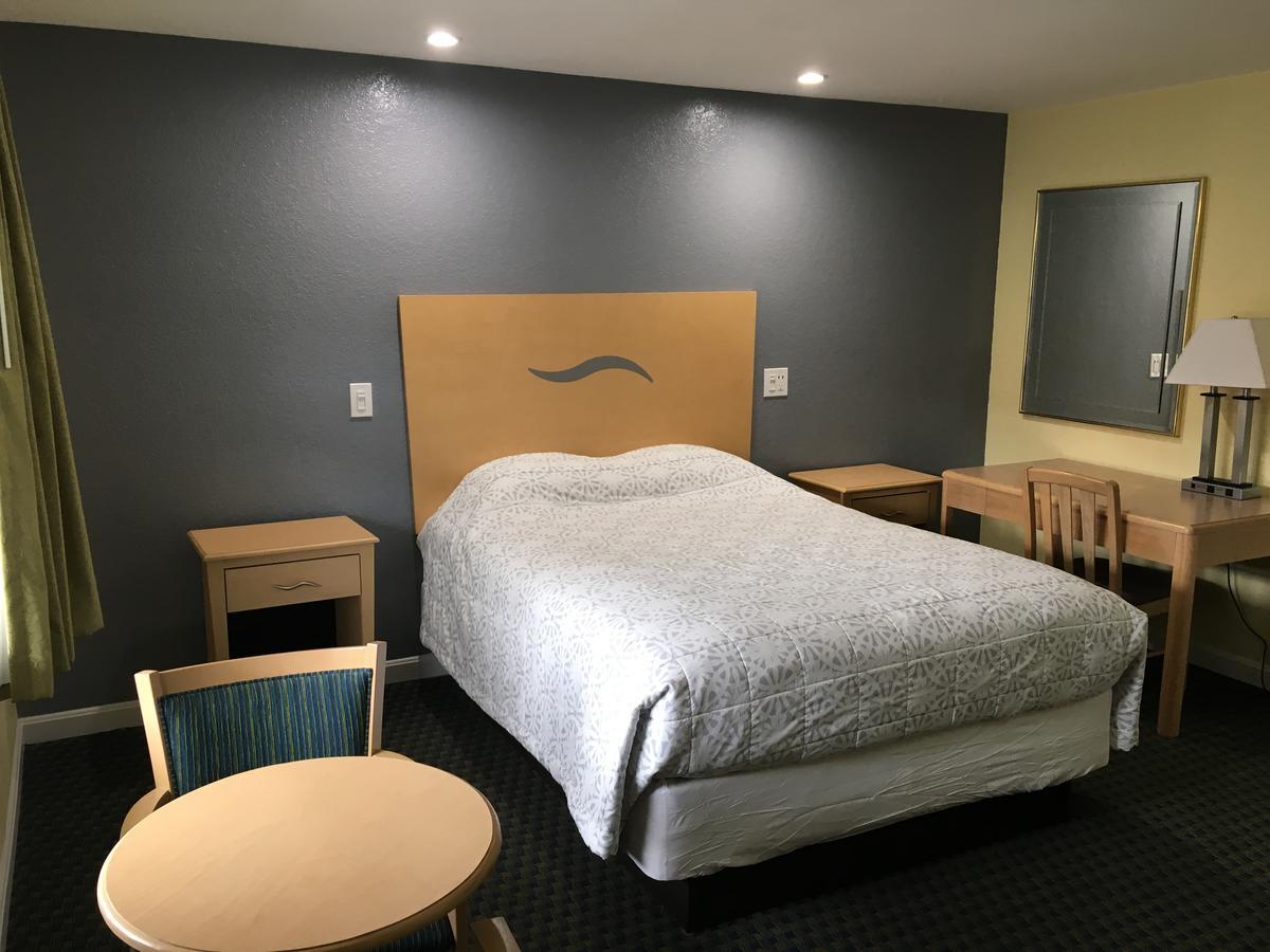 Chisholm'S Motor Inn Согас Экстерьер фото
