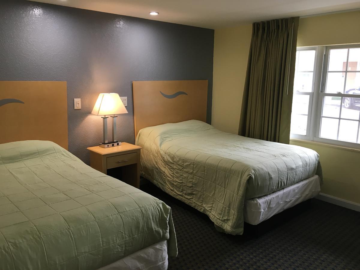 Chisholm'S Motor Inn Согас Экстерьер фото